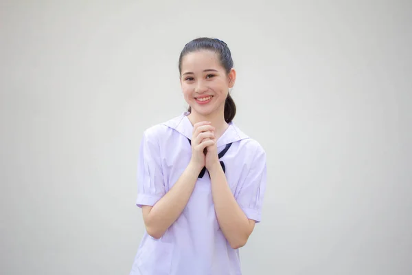 アジアタイ中学生制服美少女祈り — ストック写真