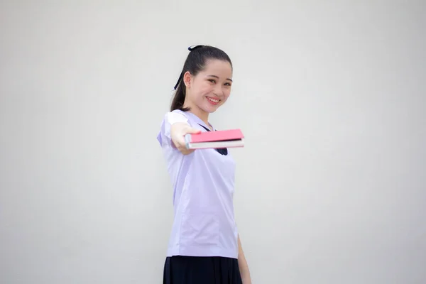 아시아 고등학생 유니폼을 아름다운 소녀가 있습니다 — 스톡 사진