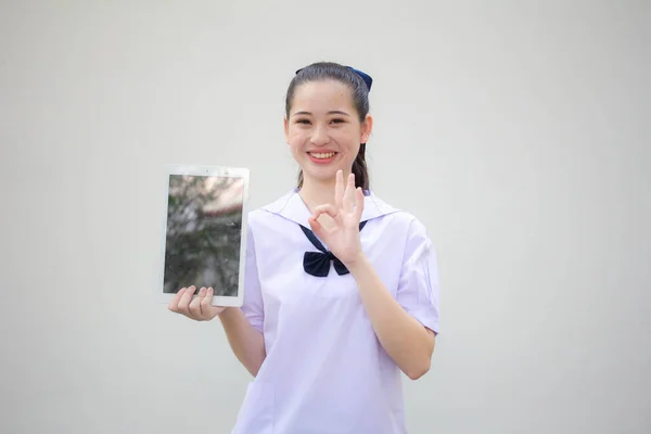 Asia Thai Junior Estudiante Secundaria Uniforme Hermosa Chica Mostrar Tableta — Foto de Stock