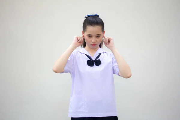 Asya Thai Ortaokulu Öğrencisi Üniforması Güzel Kız Dinlemiyor — Stok fotoğraf