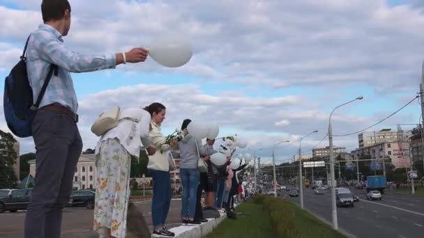 Minsk Bielorrusia Agosto 2020 Las Personas Que Protestan Contra Los — Vídeo de stock