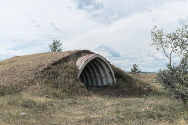 Terk edilmiş yeraltı kalesi. askeri üs yıkıldı