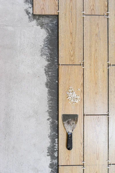 Seramik Döşemeler. Döşeme döşemesi hazırlığı.