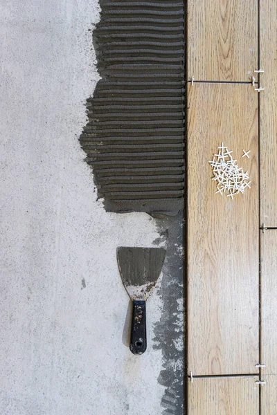 Seramik Döşemeler. Döşeme döşemesi hazırlığı.