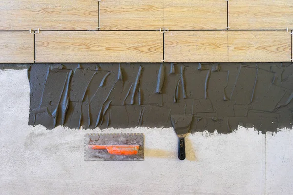 Seramik Döşemeler. Döşeme döşemesi hazırlığı.