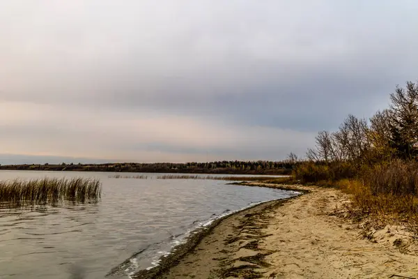 Zachód Słońca Jesiennych Kolorach Wokół Jeziora Park Prowincji Battleford Saskatchewan — Zdjęcie stockowe