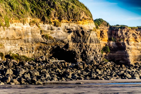 Dealuri Formațiuni Rock Plaja Opunaki Opunaki Noua Zeelandă — Fotografie, imagine de stoc