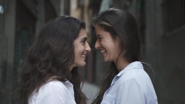 Lesbičky Dívají Jeden Druhému Očí Lgbt — Stock video