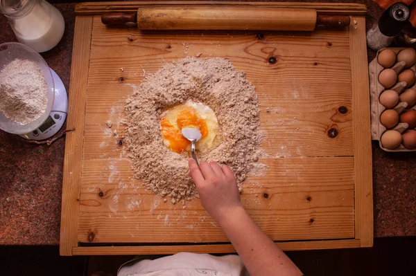 Woman Making Homemade White Bread Kitchen — Stock Photo, Image