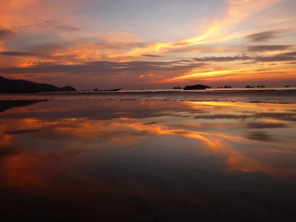 Hermosa Puesta Sol Playa Tao Tailandia —  Fotos de Stock