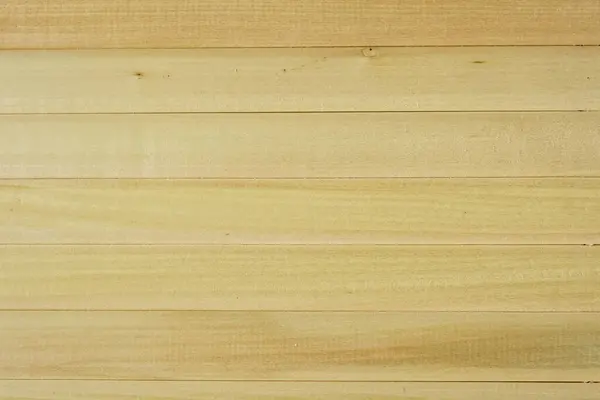 Doğal ışık üreten ahşap kaplama. Duvar, marangozluk, tahtalar. Çiğ odun