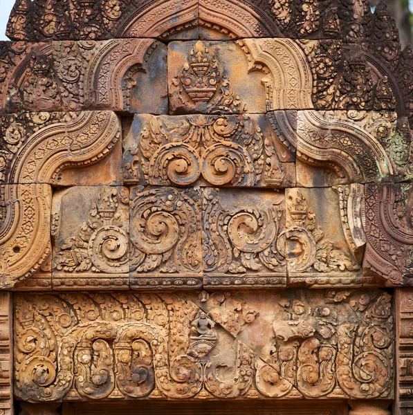 Pedra Esculpida Decora Templo Budista Bantai Srei Parque Angkor Wat — Fotografia de Stock