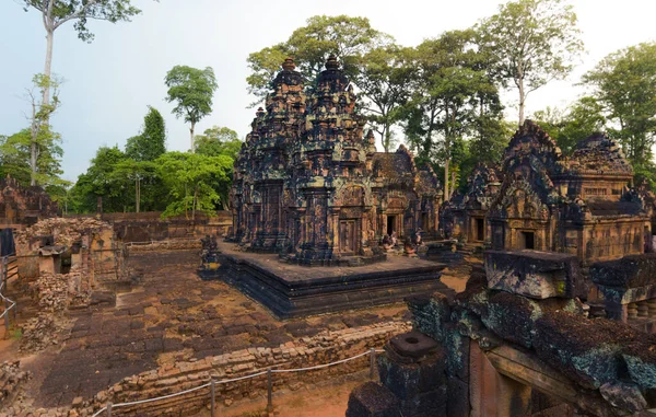 Sten Och Tegeldårar Banteay Srei Det Finaste Utsmyckade Antika Templet — Stockfoto