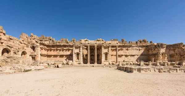 Jüpiter tapınağının iç avlusu, Baalbek miras alanı, Lübnan.
