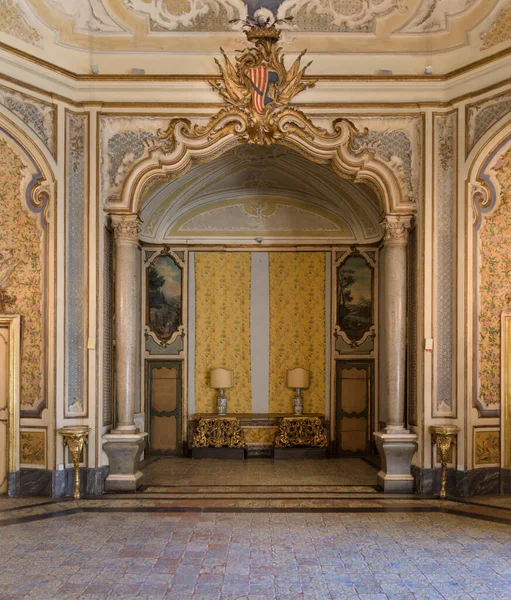 意大利卡塔尼亚 Catania 2019年1月18日 位于意大利西西里卡塔尼亚的比斯卡利宫 Palazzo Biscari 有西西里巴洛克舞厅和接待室 装饰有绘画和雕像 — 图库照片