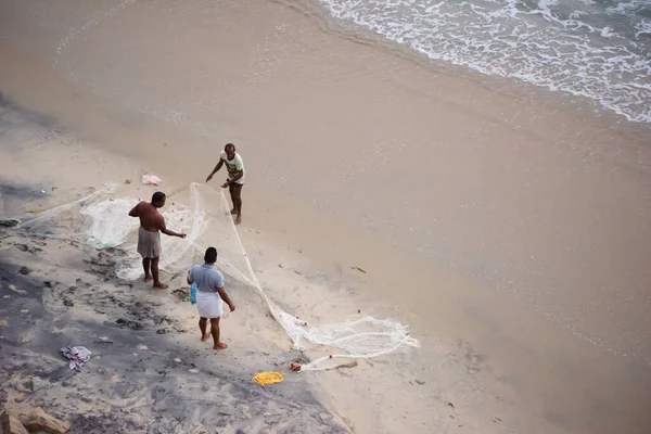 Varkala Indie Února 2017 Tři Rybáři Návratu Břeh Pláži Varkala — Stock fotografie