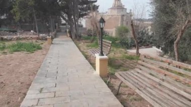 Malta 'da güzel bir bahçe