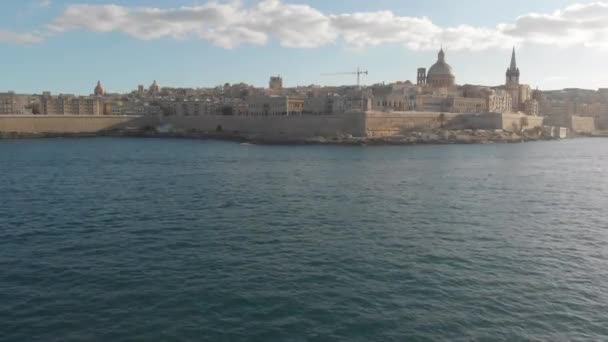 Fliegen Über Der Valletta Malta Der Nähe Des Blauen Mittelmeeres — Stockvideo