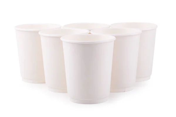 Beyaz arka plan üzerinde izole paket servisi olan restoran beyaz kağıt kahve kupaları