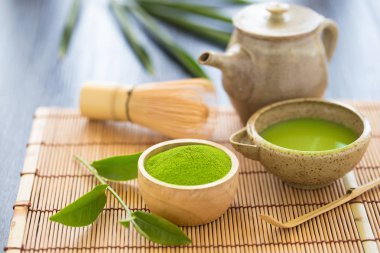 Organik yeşil Matcha çay töreni kümesi