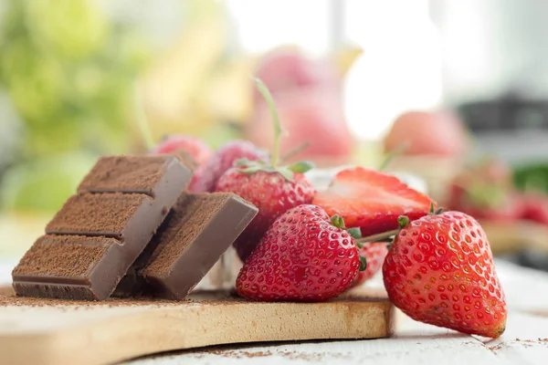 Chocolate Bars Strawberry Wooden Plate — Stock Photo, Image