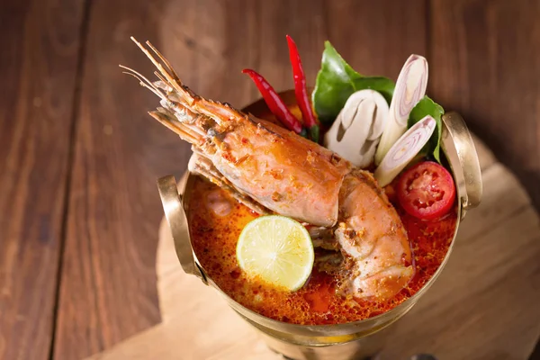 Sopa Frutos Mar Picante Tradicional Tailandês Tom Yum Goong — Fotografia de Stock