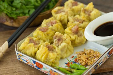 Geleneksel Çin yemeği Dim Sum buharda pişmiş hamur tatlısı