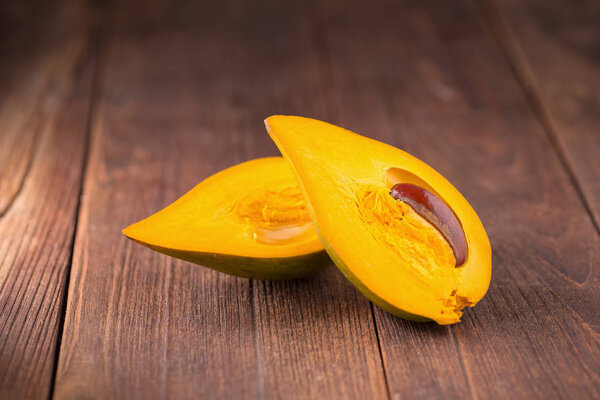 Egg fruit Canistel Yellow Sapote (Pouteria campechiana (Kunth) B