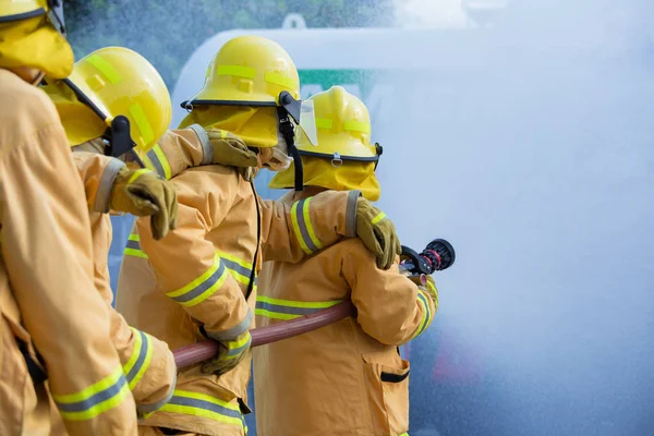 Firefighter fighting For A Fire Attack — Stock Photo, Image