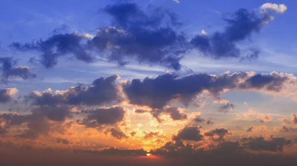 Scenic View Gorgeous Cloudy Sutset — Stock Photo, Image