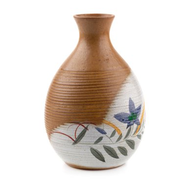 beyaz bir arka plan üzerinde izole seramik şişe.