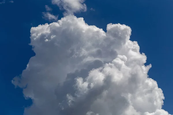 Awan Berbulu Putih Langit Biru — Stok Foto