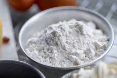 kase kek hazırlamak için buğday unu.