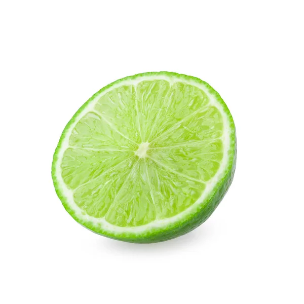 Metade Com Fatia Limão Verde Fresco Isolado Sobre Fundo Branco — Fotografia de Stock