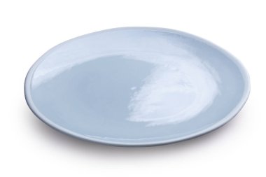 Boş boş seramik tabak beyaz arka plan üzerinde izole