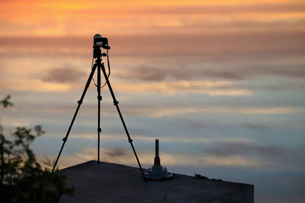 Pôr Sol Com Céu Dramático Colorido Campo — Fotografia de Stock