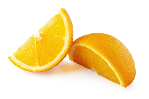 흰색 배경에 고립 된 신선한 슬라이스 오렌지 — 스톡 사진