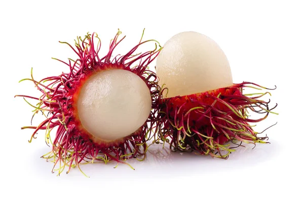 Rambutan zoet fruit geïsoleerd over witte achtergrond. — Stockfoto