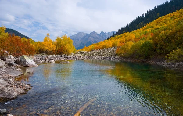 Erster Baduk See Dombay Herbst — Stockfoto