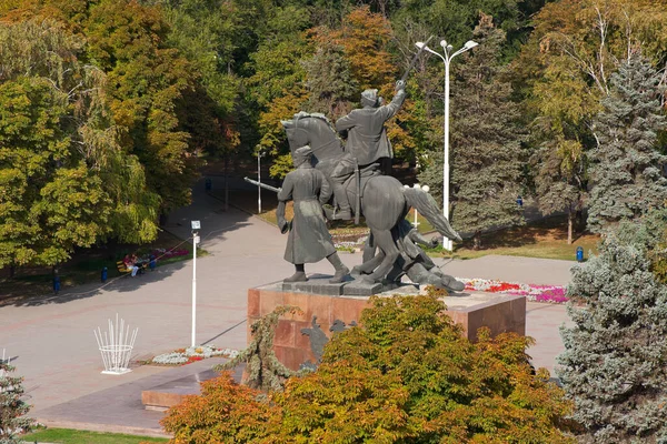 Het Monument Voor Ruiters Sovetov Plein Rostov Don — Stockfoto