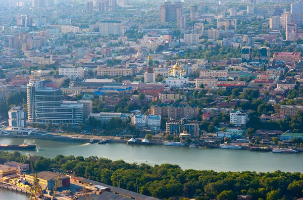 Rostov-on-Don - uçaktan setin ve şehrin manzarası. 