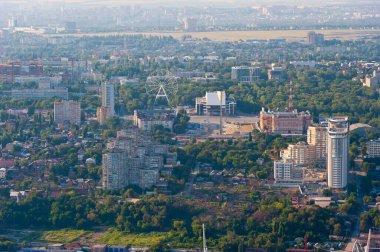 Rostov-on-don. Uçaktan tiyatro meydanına ve 2017 'deki yangının olduğu yere bakın.. 