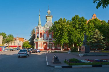Azov, Rostov bölgesi. Yerel bilgi müzesi ve Büyük Peter anıtı..