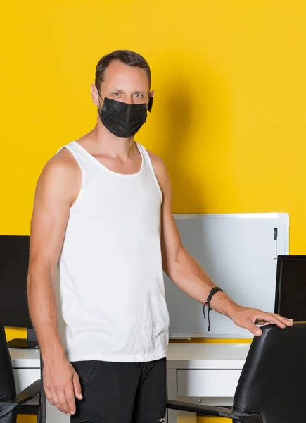 Displeased Young Business Man Sleeveless Shirt Tie Sterile Face Mask — Stock Photo, Image