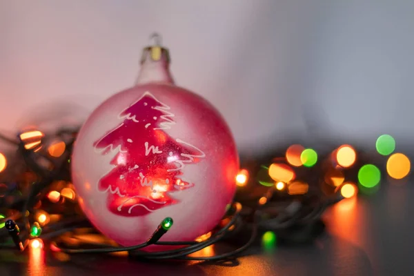 Рождественские Игрушки Гирлянде Лампочек — стоковое фото