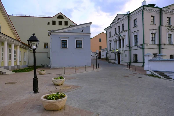 Minsk, Bielorrusia - 29 de junio de 2018: Antigua casa masónica, en la actualidad Museo Estatal de Historia de la Cultura Teatral y Musical, Ciudad Alta de Minsk, Bielorrusia — Foto de Stock