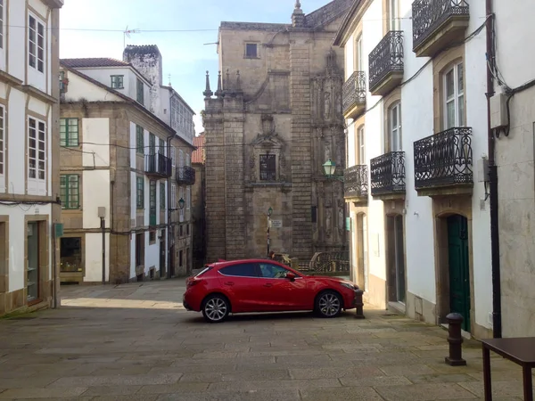 Santiago de Compostela, Spanje - januari 31, 2018: toegang tot de kerk. Het klooster van San Martin Pinario in het Castiliaans in de stad van Santiago de Compostela. Galicië, Spanje — Stockfoto