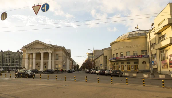 Podil es un distrito histórico de Kiev. Teatro de ópera y ballet para niños y jóvenes de Kiev. Kiev, Ucrania . — Foto de Stock