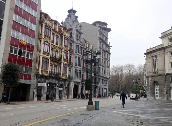 Oviedo Spanje Januari 2018 Straatmening Van Het Centrum Van Stad — Stockfoto