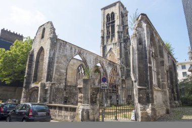 Rouen, Fransa - 15 Ağustos 2018: Rouen tarihi bölge antik bir tapınak kalıntıları. Fransa Normandy